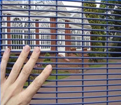 AC Fence 4